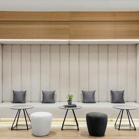 Courtyard By Marriott Batumi Hotell Exteriör bild