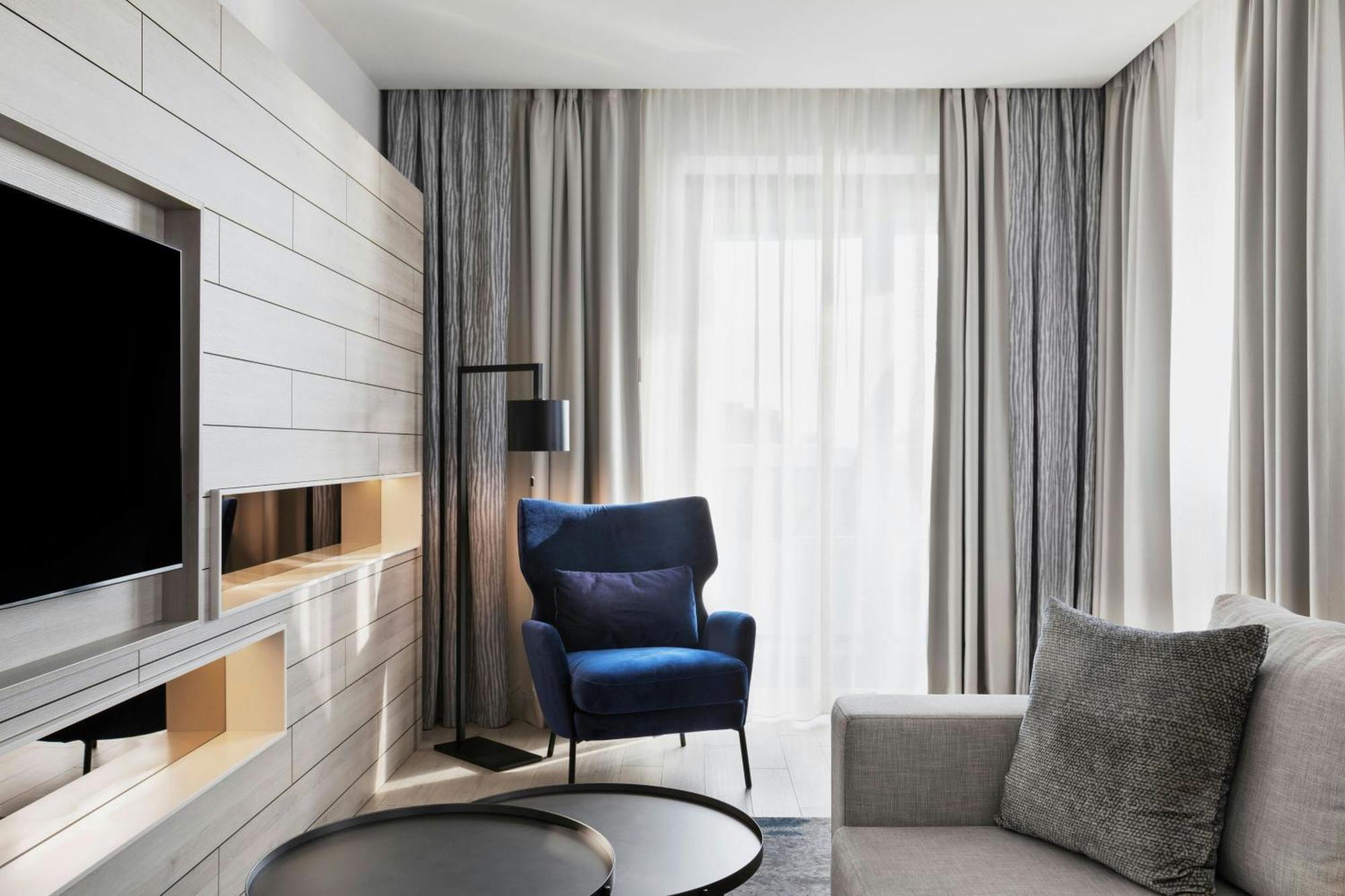 Courtyard By Marriott Batumi Hotell Exteriör bild