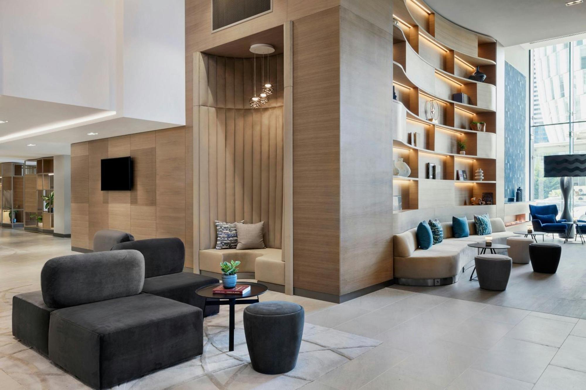 Courtyard By Marriott Batumi Hotell Exteriör bild